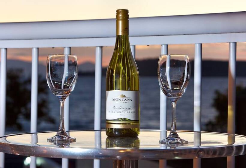 Studio Superior, Lakeside Taupo Motel