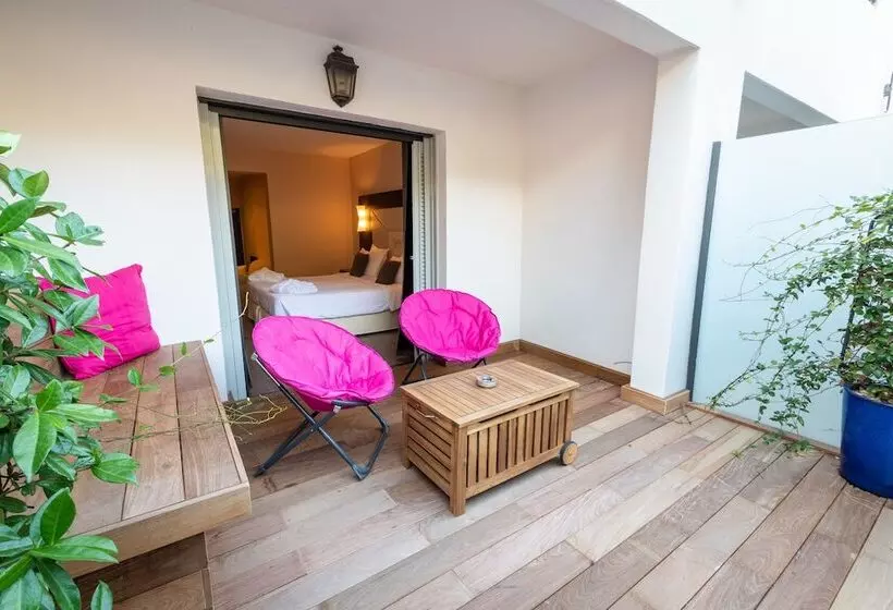 اتاق لوکس, A Casa Di Ma