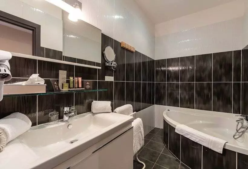 اتاق لوکس, A Casa Di Ma