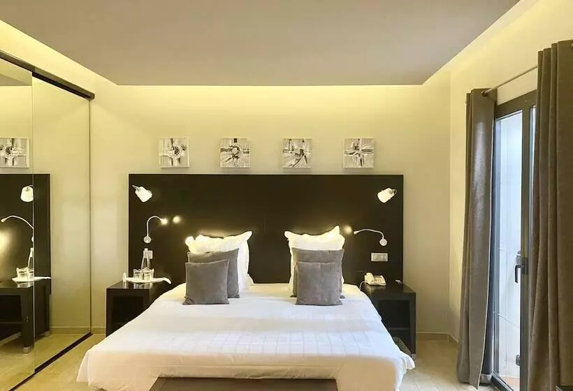 اتاق سوپریور, A Casa Di Ma