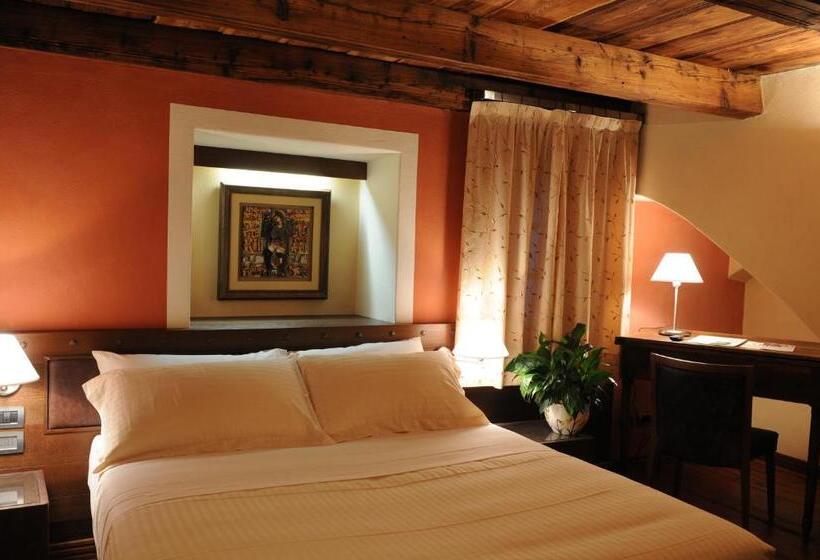 غرفة كومفورت, Ad Gallias