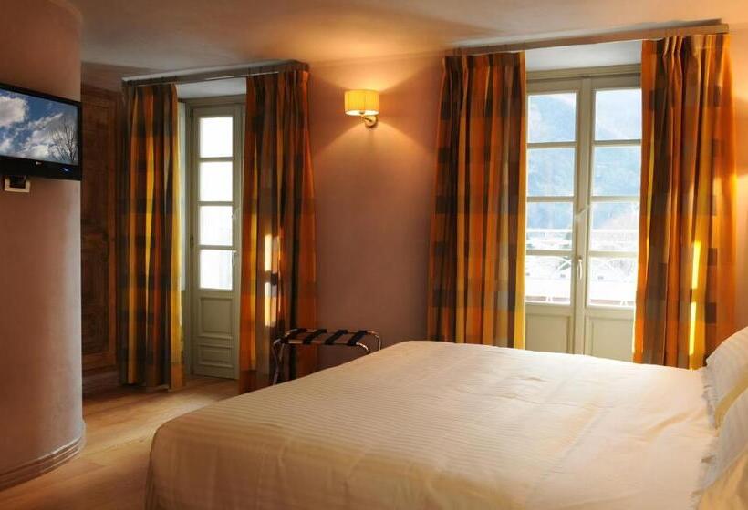 غرفة كومفورت, Ad Gallias