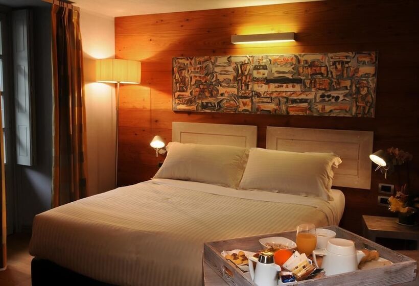 غرفة كومفورت, Ad Gallias