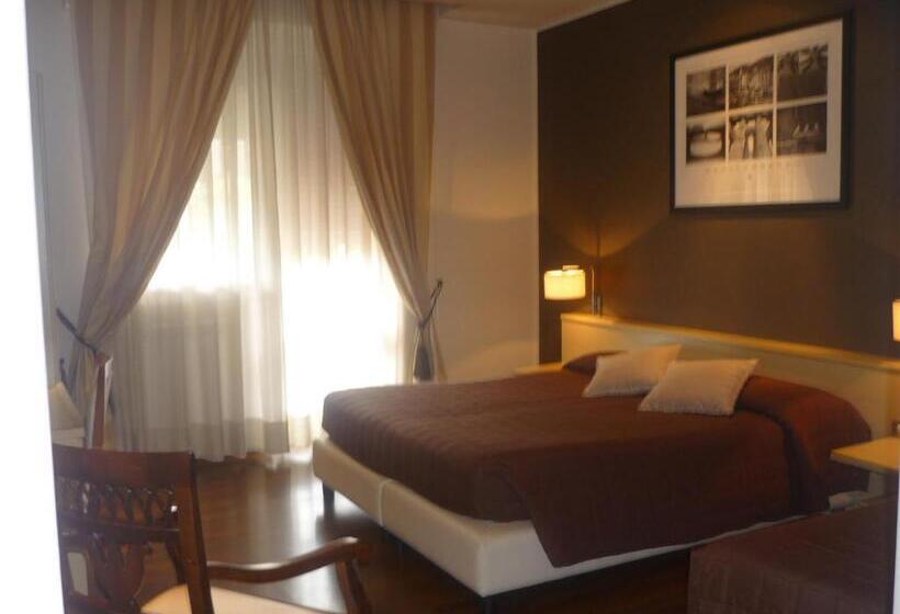 バルコニー付きスタンダードトリプルルーム, Ancora Riviera