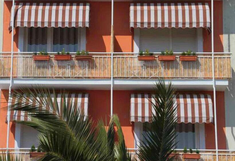 バルコニーつきオーシャンビュースーペリアルーム, Ancora Riviera