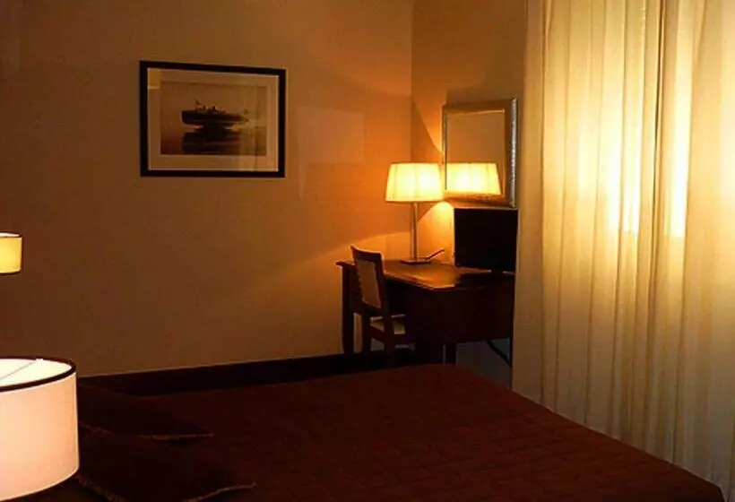 اتاق اکونومی, Ancora Riviera