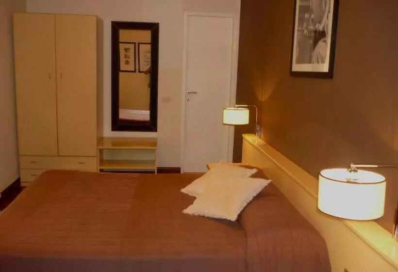 اتاق اکونومی, Ancora Riviera
