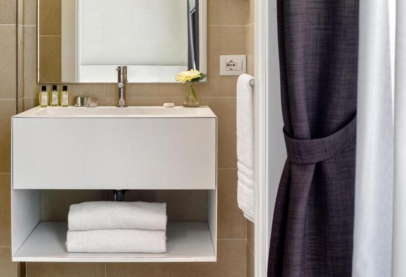 חדר סטנדרט צדדי נוף לים, Astoria