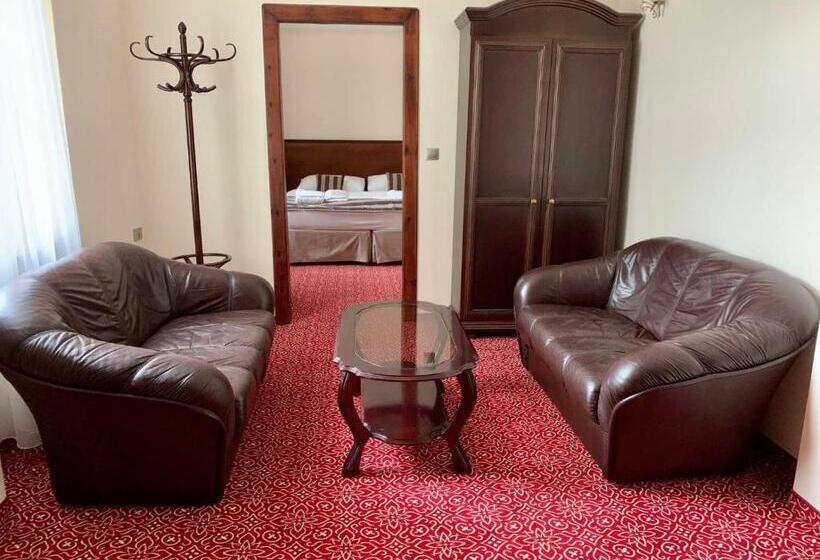 اتاق لوکس خانوادگی, Bankov Košice