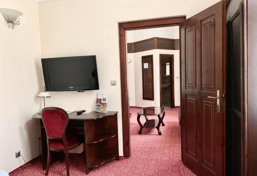 اتاق لوکس خانوادگی, Bankov Košice