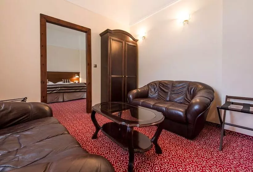 اتاق استاندارد چهار تخته, Bankov Košice