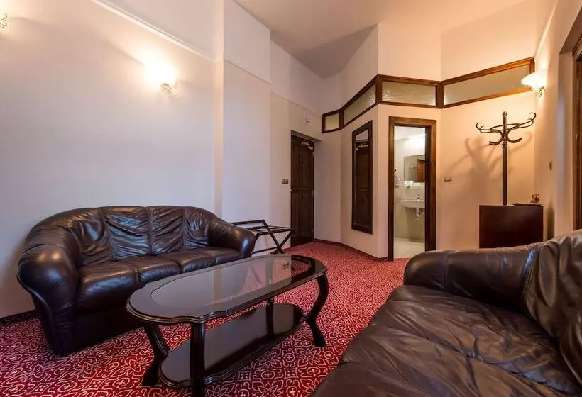اتاق استاندارد چهار تخته, Bankov Košice