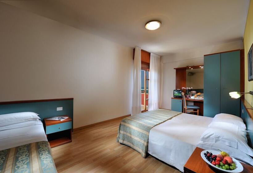 חדר סטנדרט לארבעה, Bembo