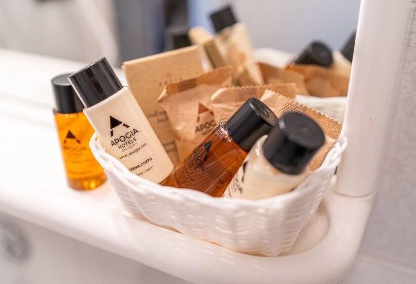 חדר סופריור לשלושה, Bembo