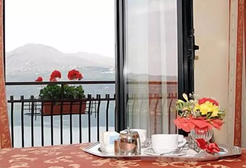 ダブルベッドスタンダードルーム, Castel Gandolfo