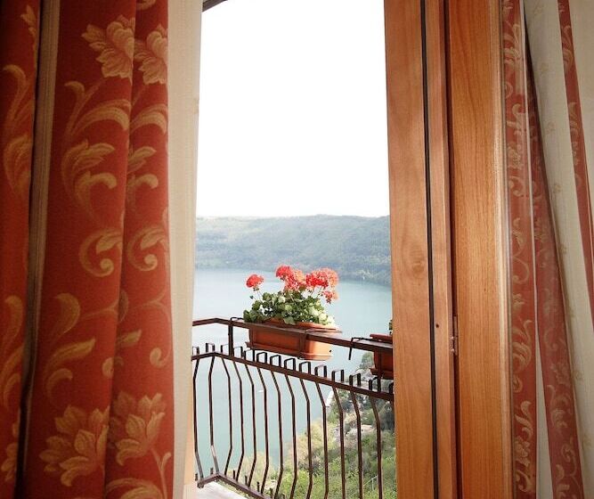 اتاق استاندارد با تخت دوبل, Castel Gandolfo