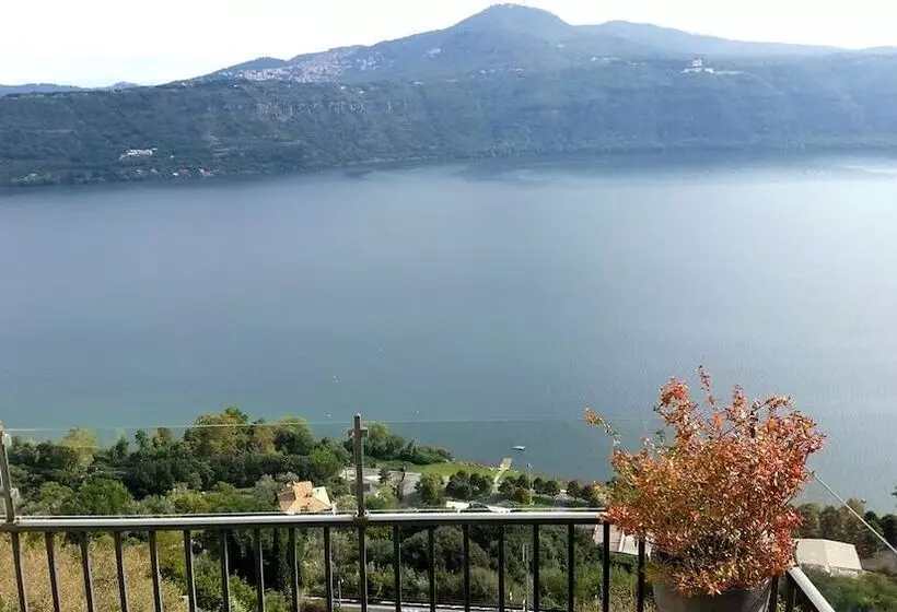 ペントハウス2ベッドルームアパート, Castel Gandolfo