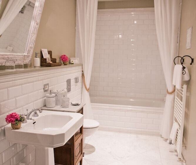 디럭스 스위트, Chateau Mcely