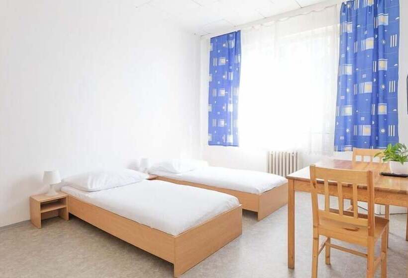 חדר סטנדרד יחיד חדר אמבטיה משותף, City Hostel Brno