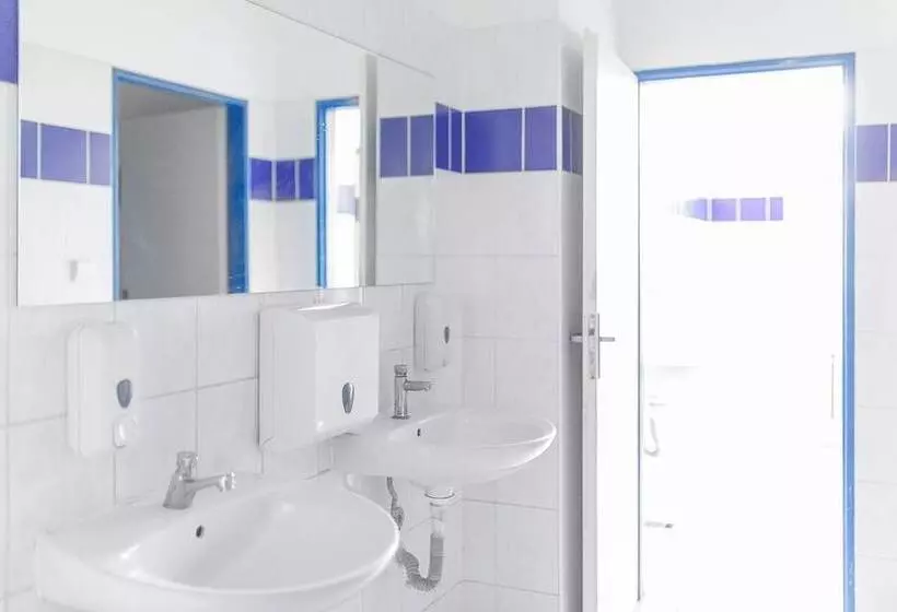 Standard Yhden Hengen Huone Jaettu Kylpyhuone, City Hostel Brno