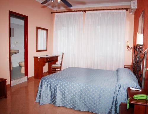 オーシャンビュースタンダードルーム, Costa Azzurra