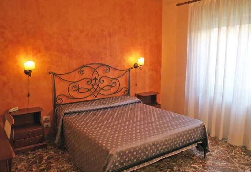 オーシャンビュースタンダードルーム, Costa Azzurra