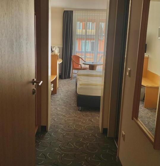 コンフォートルーム, Garni Brugger