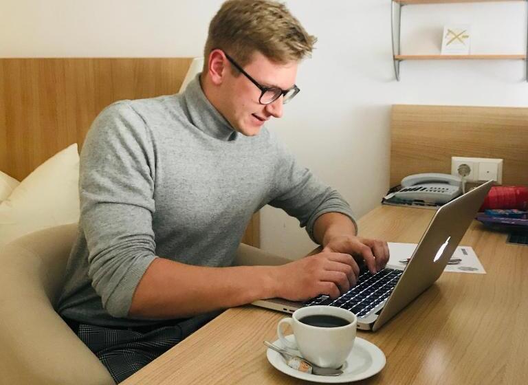 スタンダードシングルルーム, Garni Brugger