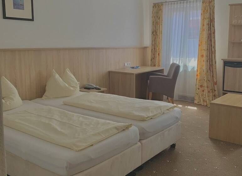 コンフォートルーム, Garni Brugger