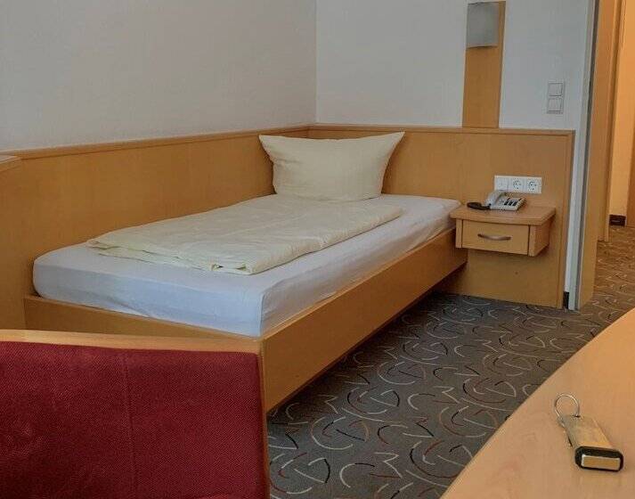 スタンダードシングルルーム, Garni Brugger