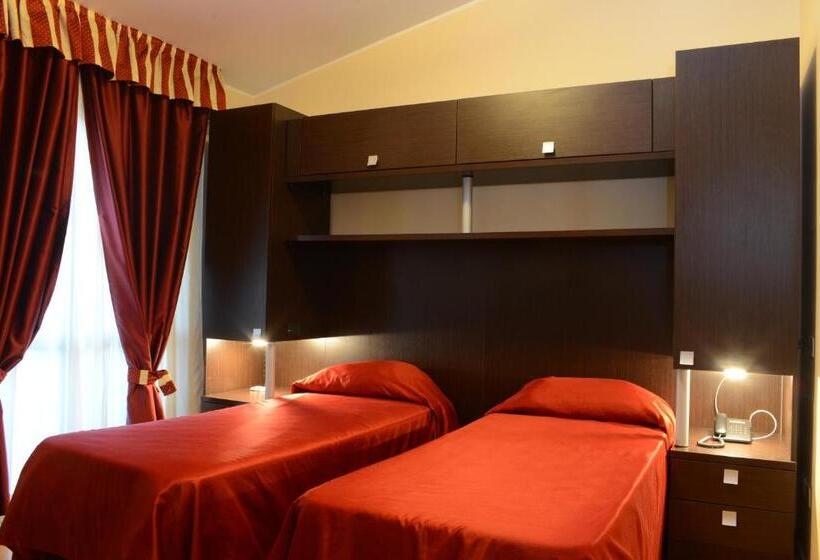 اتاق استاندارد چهار تخته, Iacone