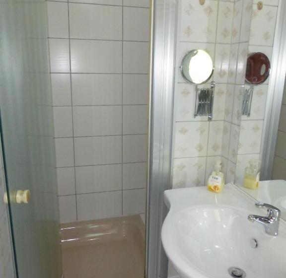 标准单人间, Jägerstube