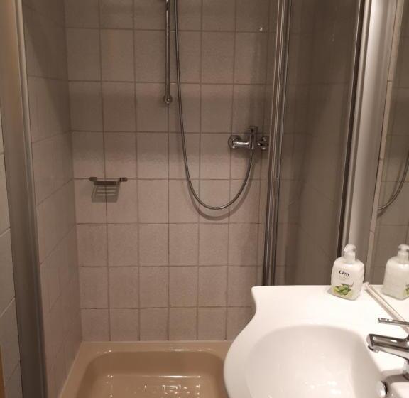 标准单人间, Jägerstube