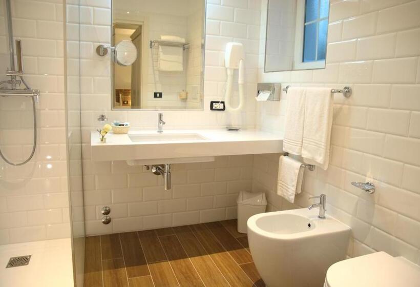 １階のスタンダードルーム, La Goletta