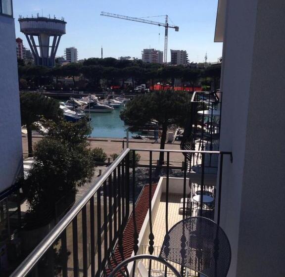 バルコニー付きデラックスルーム, La Goletta