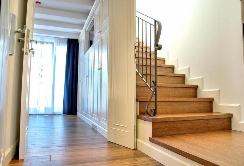 スイート, La Goletta