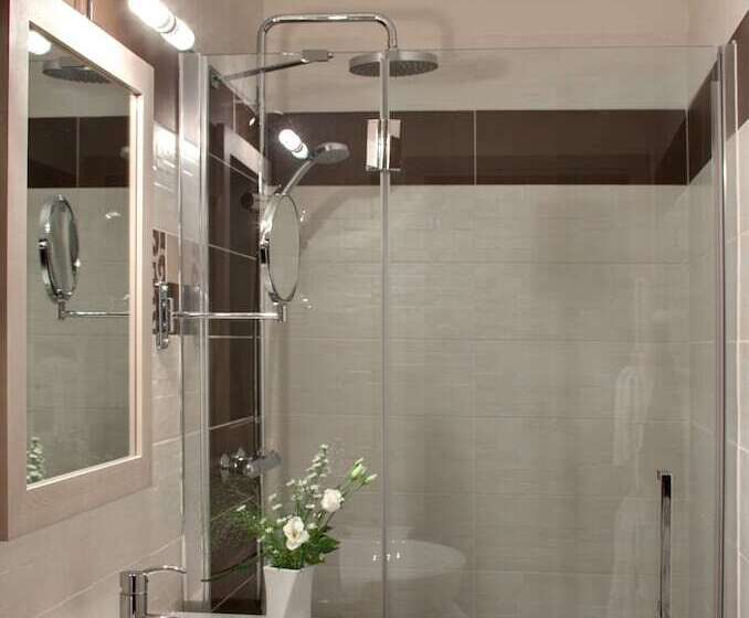 غرفة قياسية, La Ramade   Teritoria