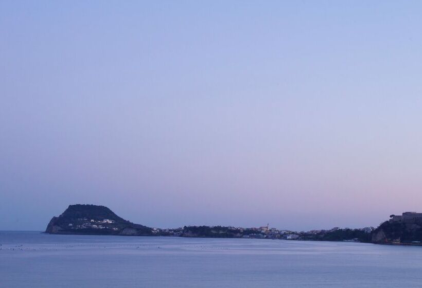 Номер Стандарт Вид на Море, La Tripergola