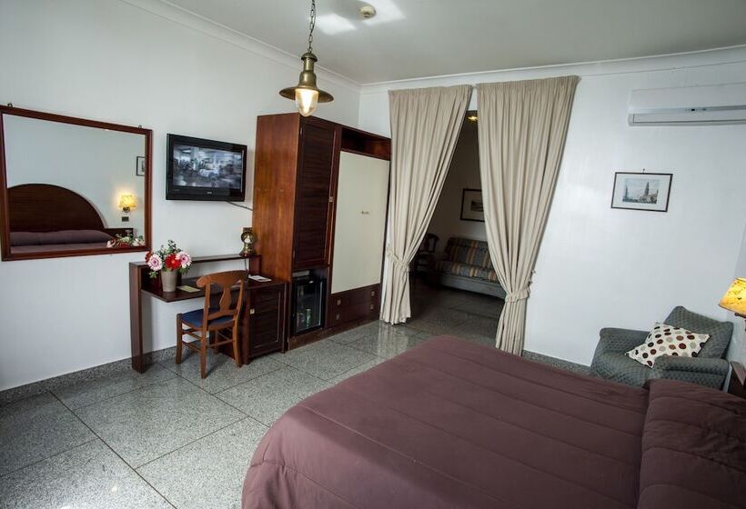 Номер Стандарт Вид на Море, La Tripergola