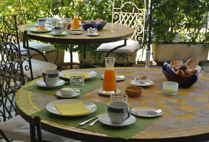 Номер Стандарт с Террасой, La Vieille Bastide