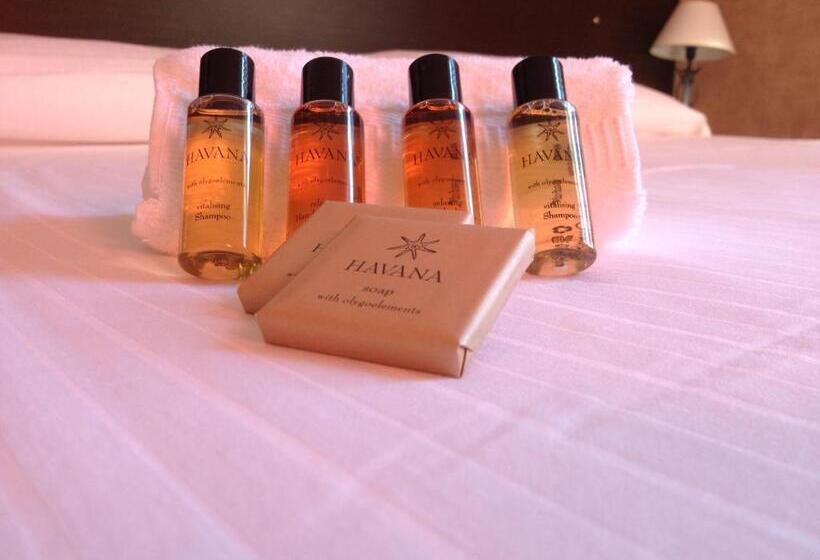 패밀리 룸, Liberty