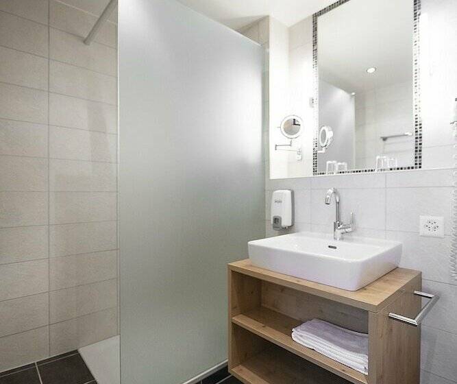 اتاق استاندارد یک نفره, Olympic Montana Center