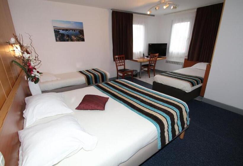 Standaard Vierpersoonskamer, Ostal Pau Universite   Sure Hotel Collection By Best Western