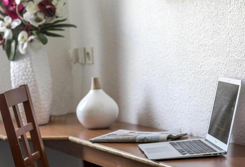 סוויטת סופריור, Ostal Pau Universite   Sure Hotel Collection By Best Western