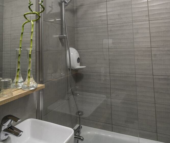 סוויטת סופריור, Ostal Pau Universite   Sure Hotel Collection By Best Western