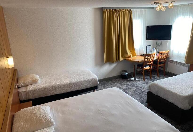 Четырехместный Номер Стандарт, Ostal Pau Universite   Sure Hotel Collection By Best Western