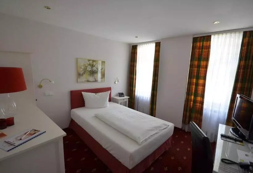 Economy Yhden Hengen Huone, Parkhotel Helmstedt