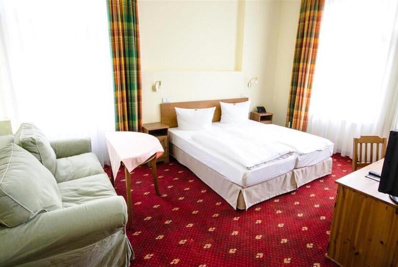 Номер Стандарт Трехместный, Parkhotel Helmstedt