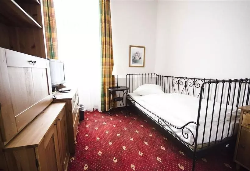 Standard Yhden Hengen Huone, Parkhotel Helmstedt
