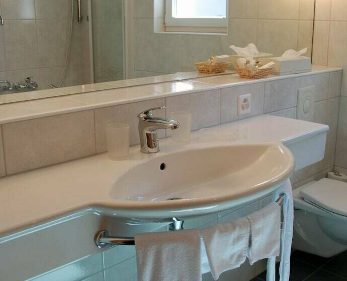 غرفة قياسية, Post Sils Maria